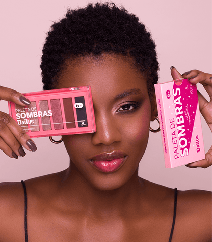 Paleta De Sombras - Ela Faz O Brilho Dela