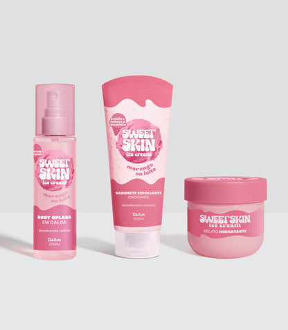 KIT TRIO MORANGO AO LEITE – SABONETE ESFOLIANTE CROCANTE + GELATO HIDRATANTE + BODY SPLASH EM CALDA – SWEET SKIN ICE CREAM