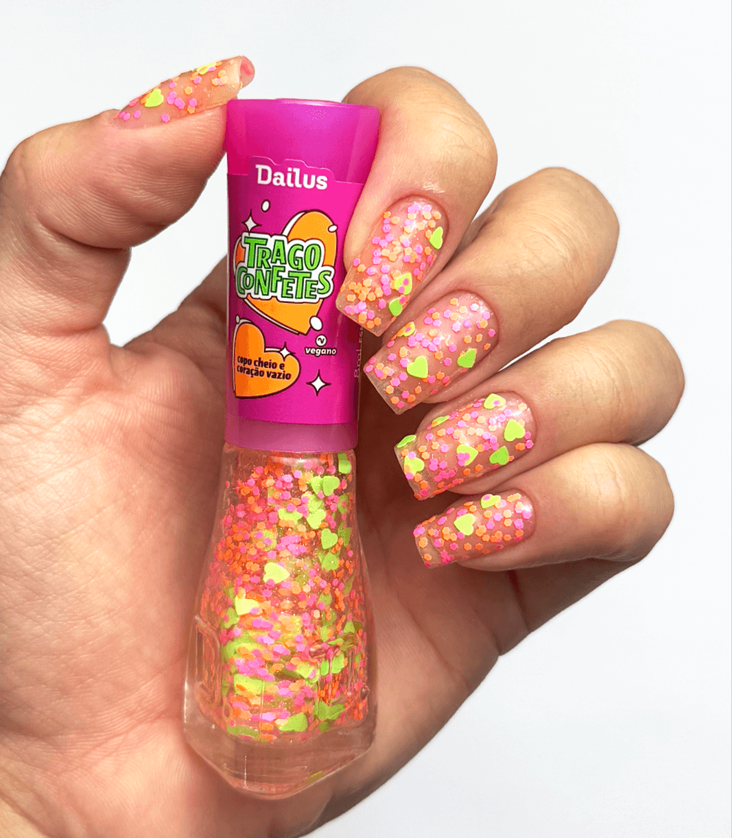 Esmalte Trago Confetes – Copo Cheio E Coração Vazio